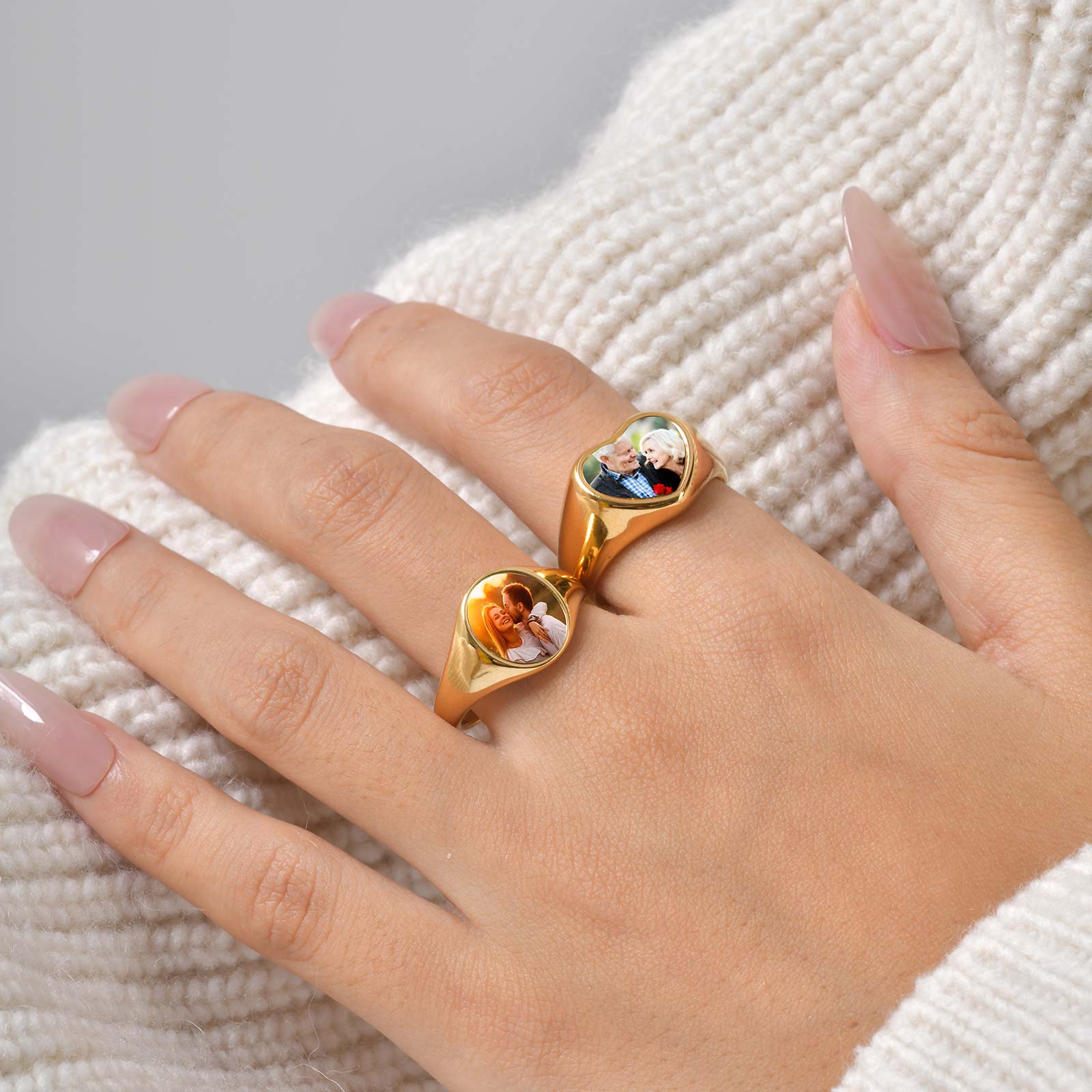 Custom Photo Signet Ring for W - đánh giá và giá Women Accessories Logo