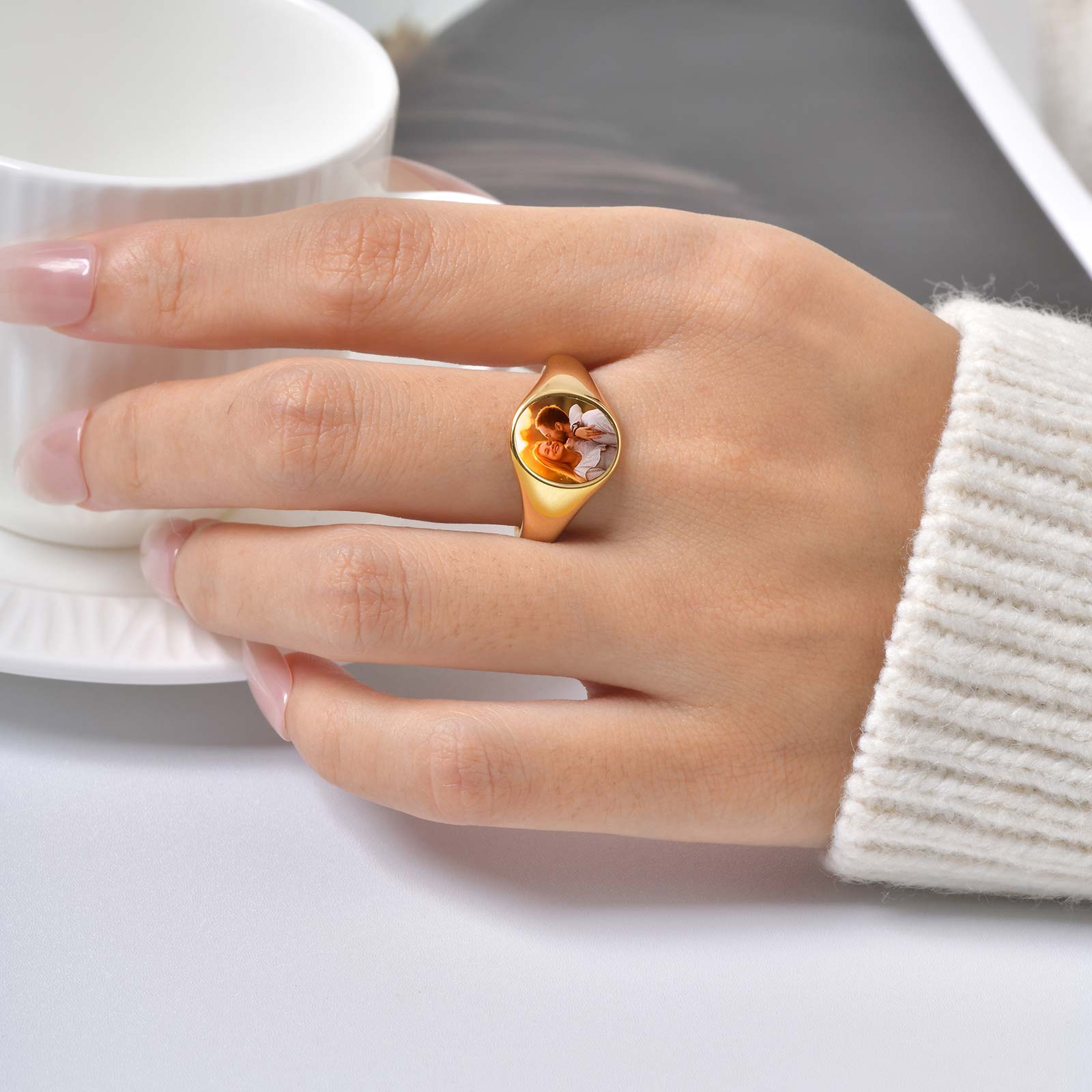 Custom Photo Signet Ring for W - đánh giá và giá Women Accessories Logo